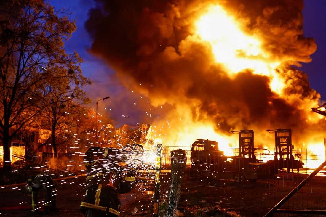 Russian strikes kill 17 across Ukraine in worst attack this year