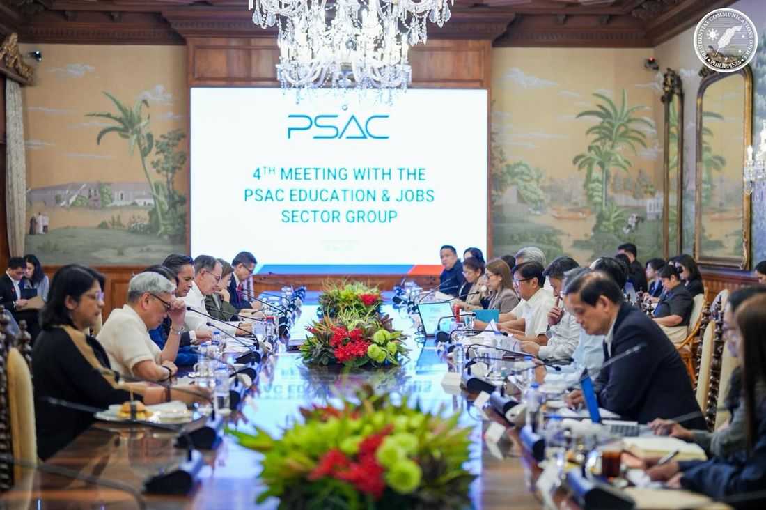 Private sector uges faster hiring in gov't, private firms