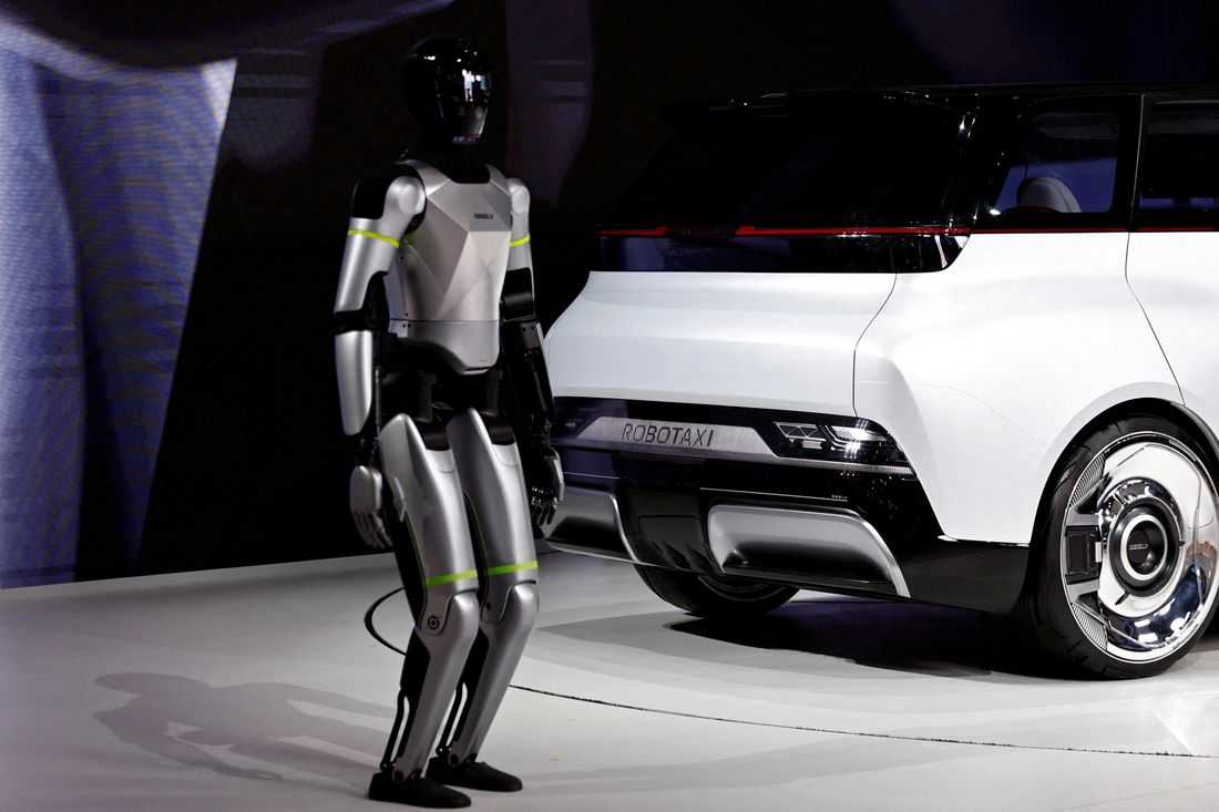 Geely's Caocao to deploy thousands of fully customised robotaxis in 2027