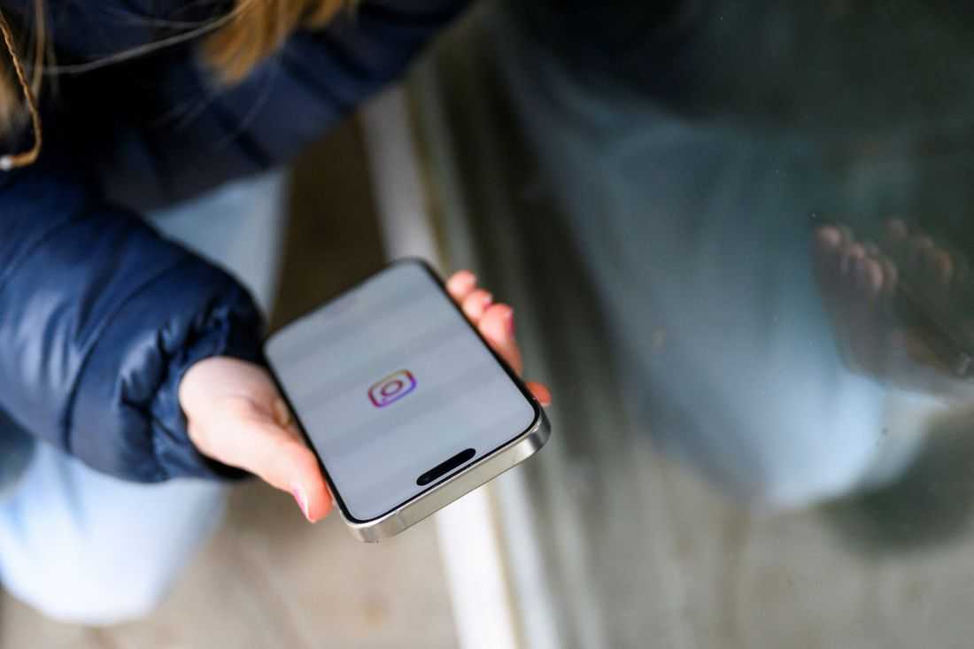 Facebook and Instagram must do more to block under-13s, EU warns in Meta charges