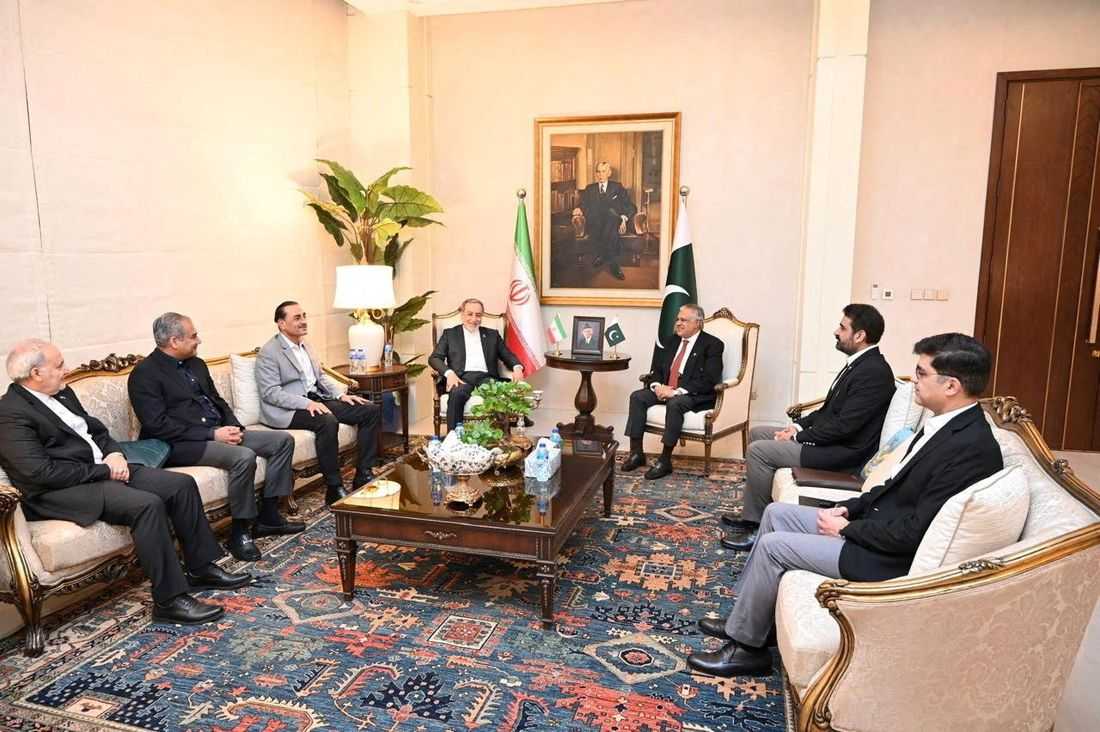 Iran's foreign minister arrives in Pakistan, Trump expects offer satisfying US demands