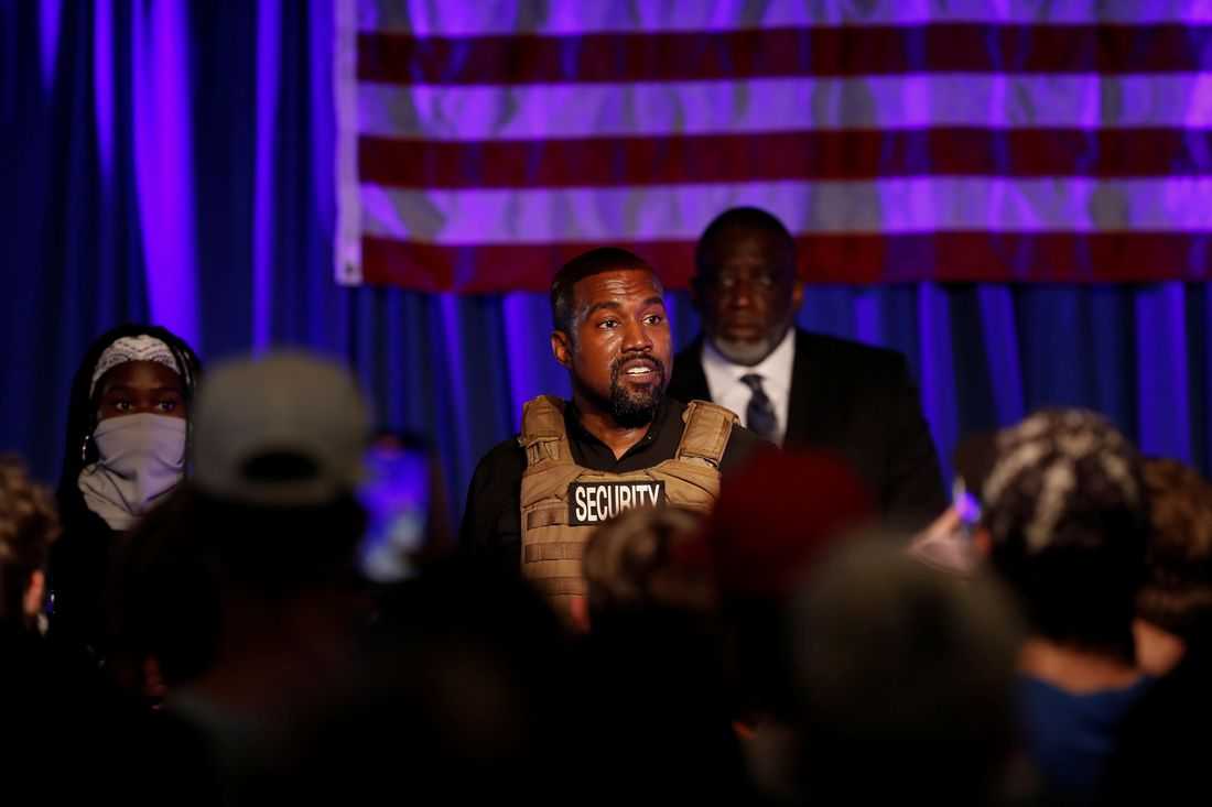Kanye West offers to meet UK Jewish community as festival backlash grows