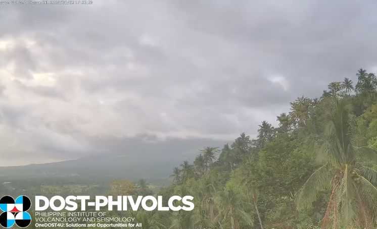 Mayon Volcano emits ‘uson’; Ashfall hits parts of Albay