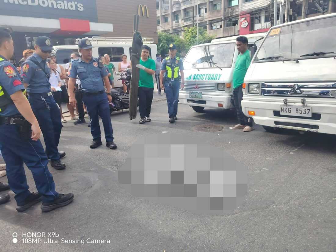 70-year-old woman dies after being hit by delivery van in Tondo