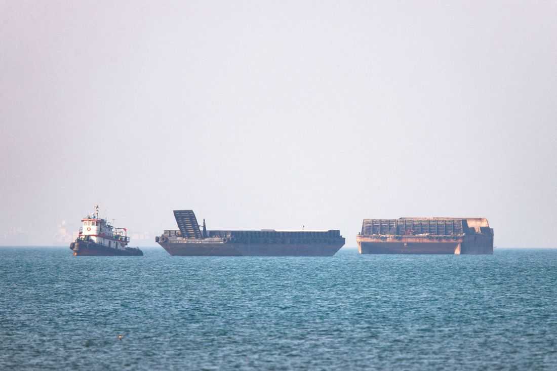 Middle East truce in doubt as US and Iran fight for control of Strait of Hormuz