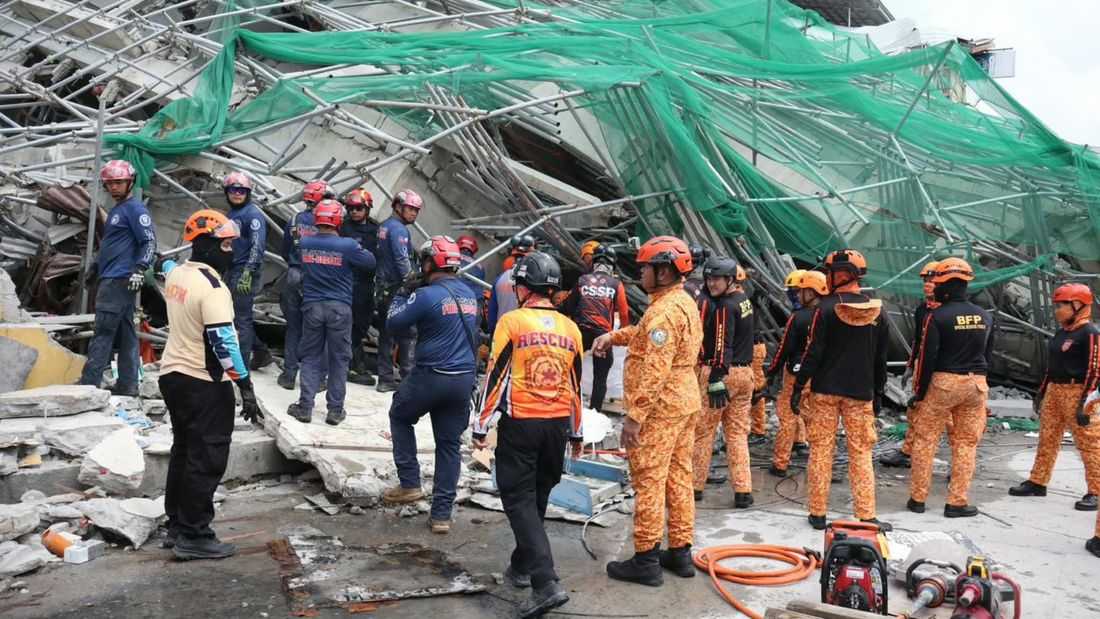 Search and rescue ops end at Angeles City collapse site; retrieval phase begins