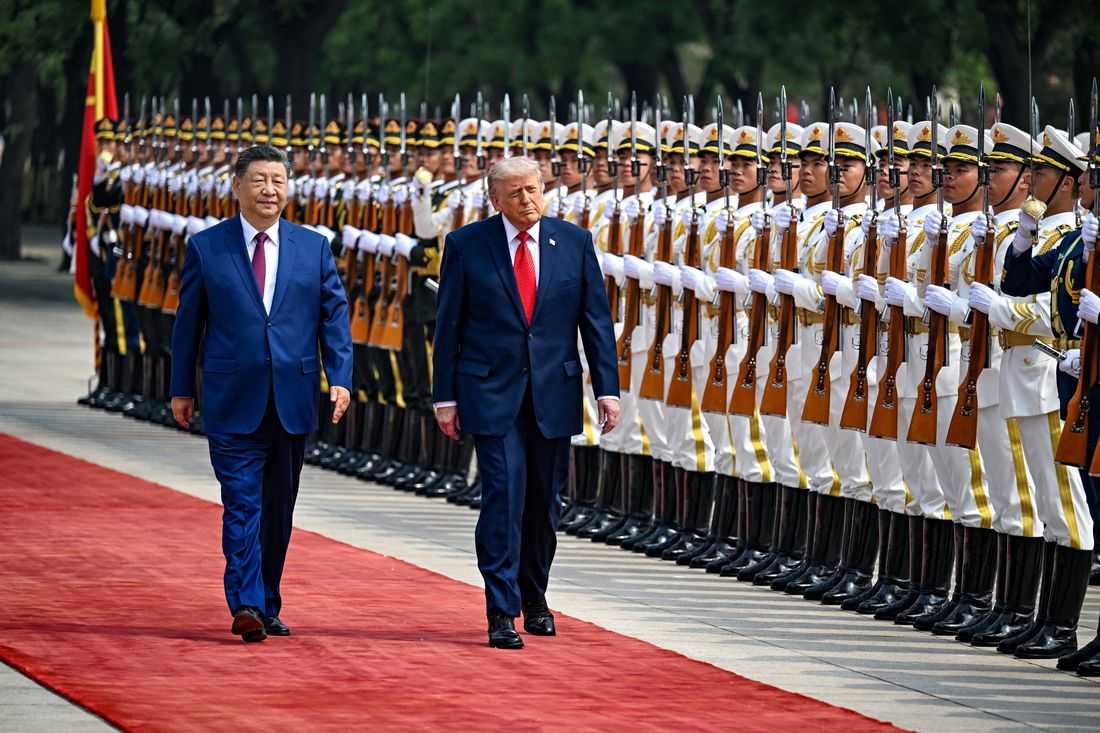 Trump and Xi set for second day of talks after Taiwan warning