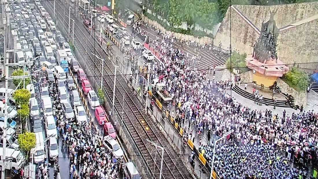 Over 10,000 join INC rally at EDSA monument; police say situation largely peaceful