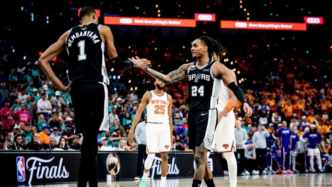 Spurs survive Knicks rally to win game 3