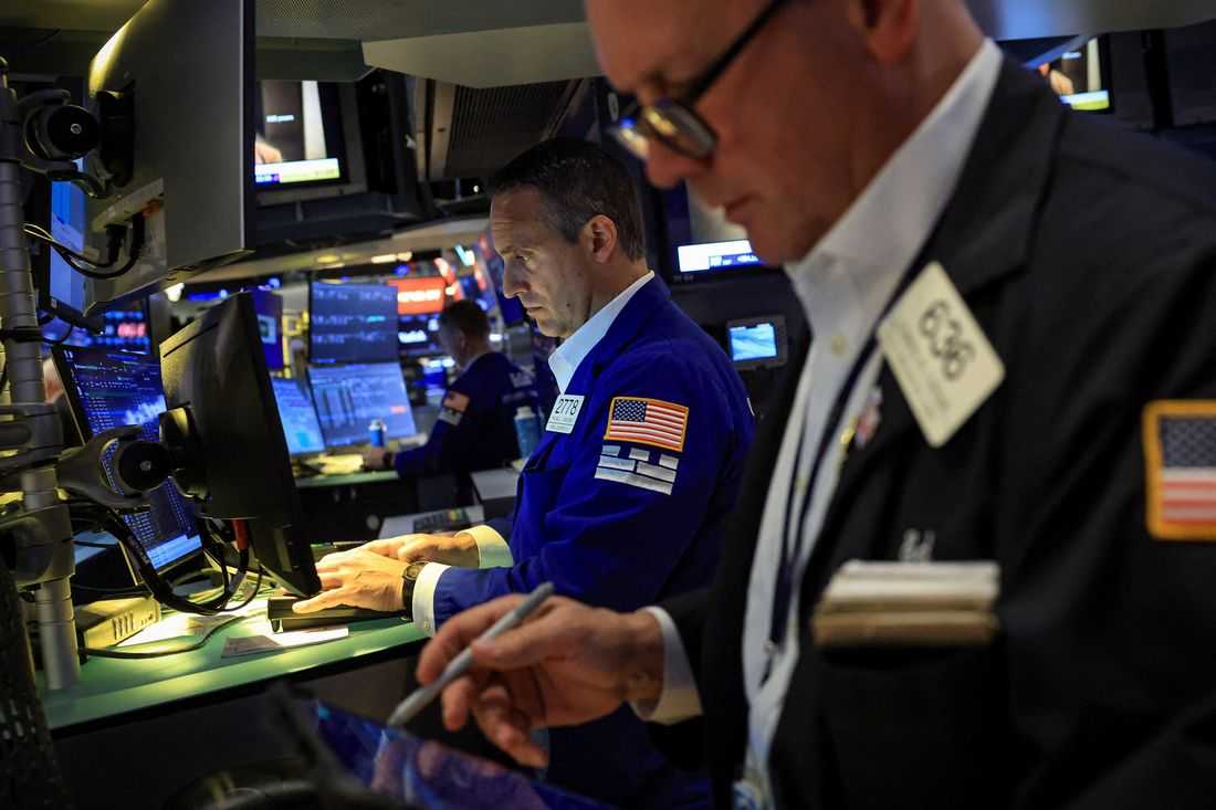 Stocks and oil prices rise with eyes on Iran; yen touches 40-year low vs dollar