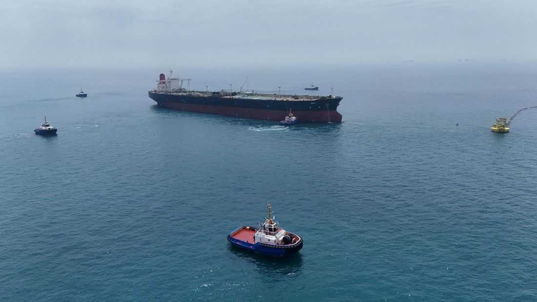 Oil extends slide on expectations of smoother crude flows via Hormuz