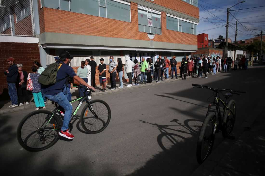 Colombia votes in runoff pitting leftist reformer against law-and-order newcomer