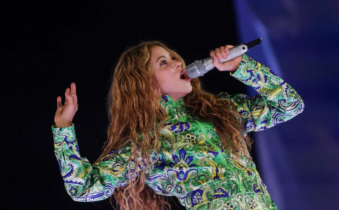Soccer-Shakira to perform at World Cup opening ceremony in Mexico