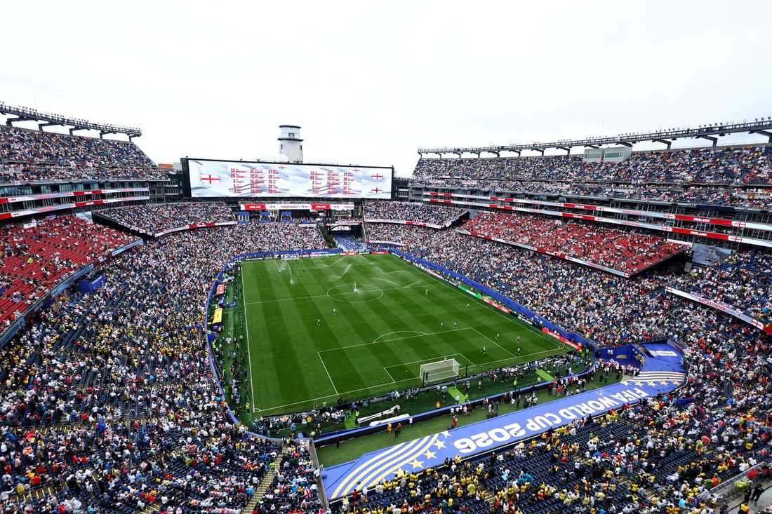 Soccer-World Cup turnout defies concerns, as Americans flock for the spectacle