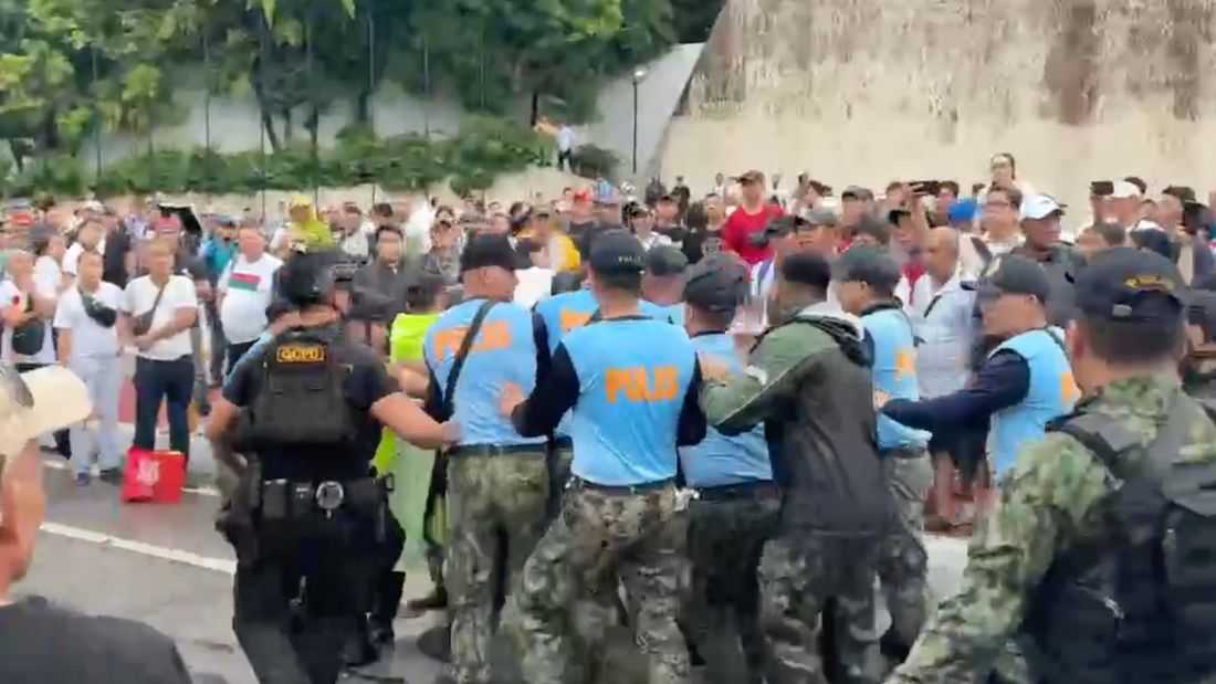 2 police injured, 4 arrested amid INC rally on EDSA – NCRPO