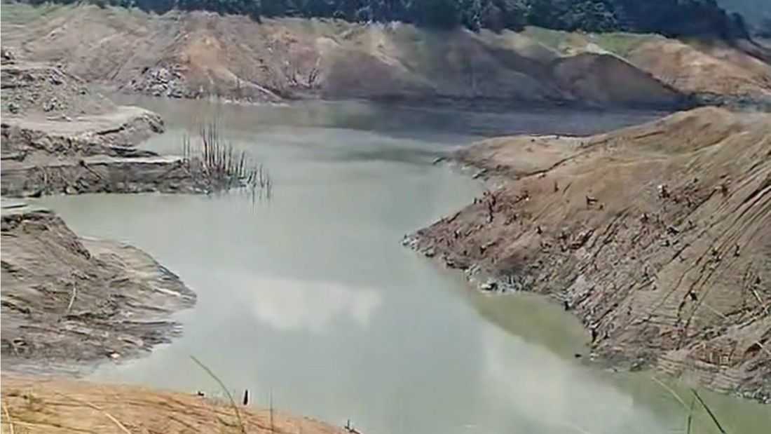Part of Angat dam dries up as water level falls below critical mark