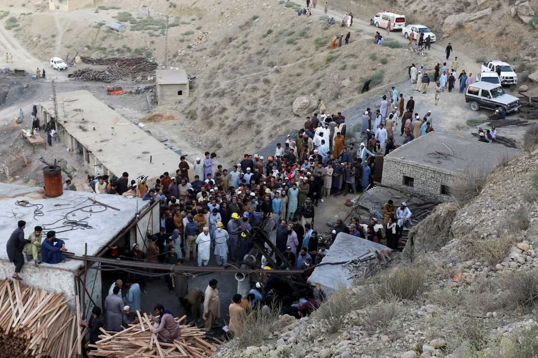 Blast at Pakistan coal mine complex kills at least 18