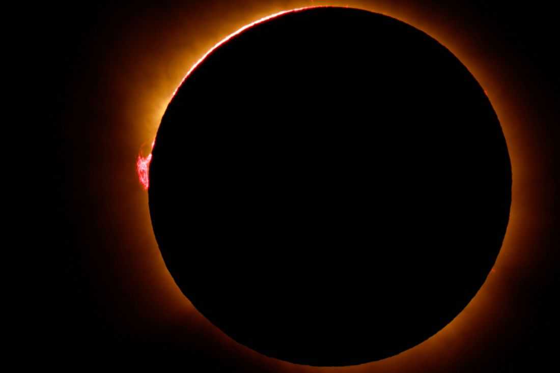 Total darkness, then sunset as full eclipse wows spectators in Spain
