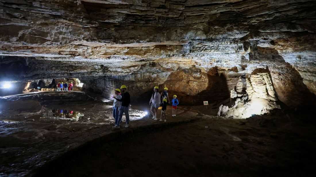 Bosnia's UNESCO Vjetrenica 'wind cave' provides heatwave relief