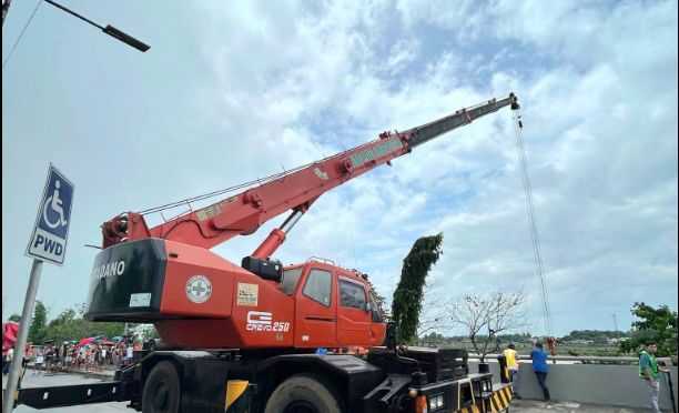 SUV that fell from collapsed Agana Bridge found