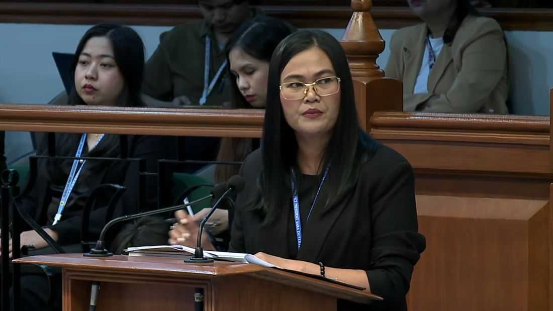 Defense invokes right to silence over admission of Duterte bank records