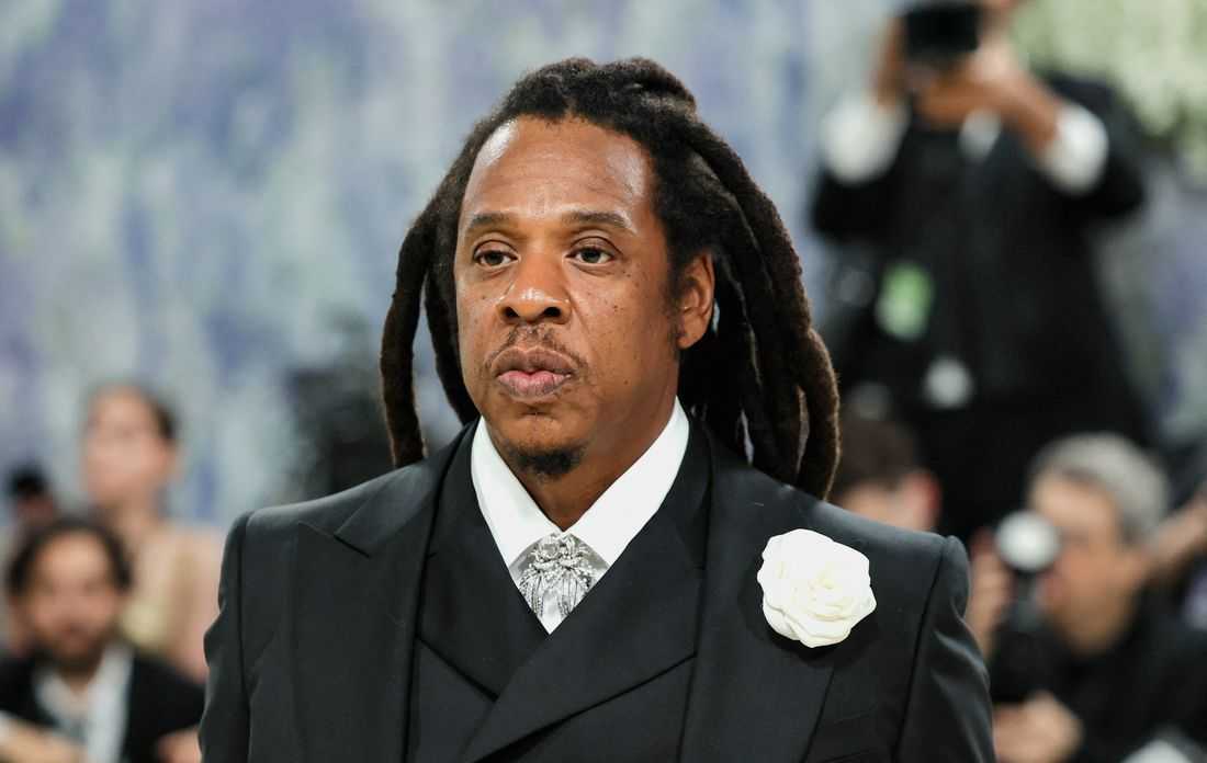 Jay-Z accuser recants rape allegation against the rapper