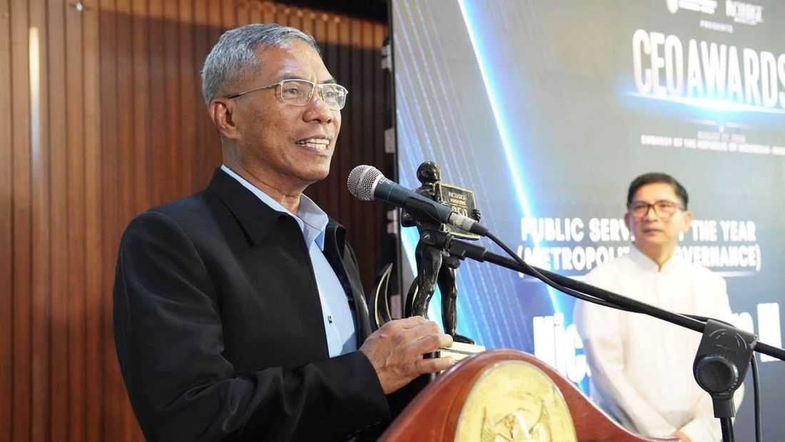 GM Torre owner of vehicle along EDSA Busway; LTO looking into incident, use of red plate — MMDA
