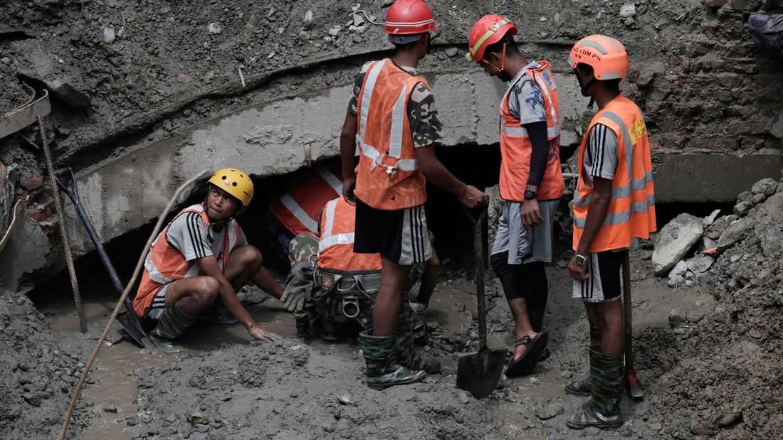 How engineers in a WhatsApp group are guiding Nepal's tunnel rescue efforts