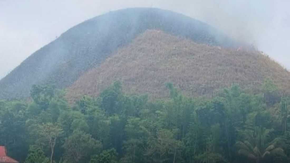 Fire partially damages Chocolate Hills in Bohol after unattended bonfire