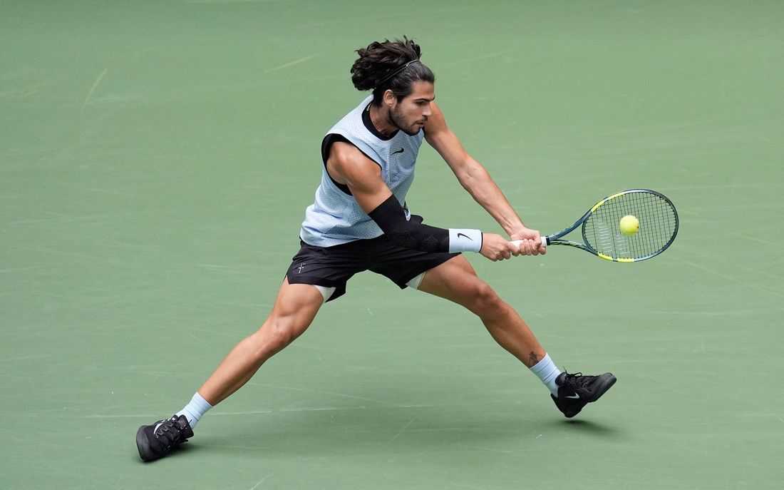 Tennis-Outstanding Alcaraz outguns Paul to reach US Open quarter-finals