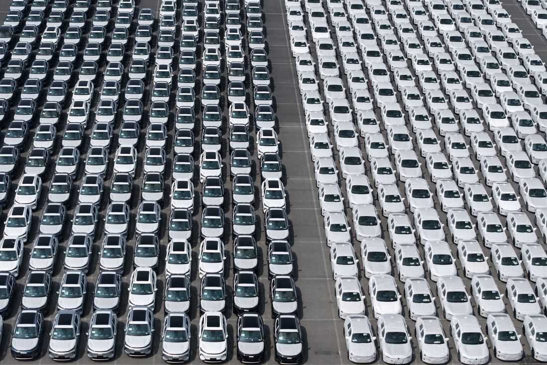 Senators will try to win approval of permanent Chinese car ban in November