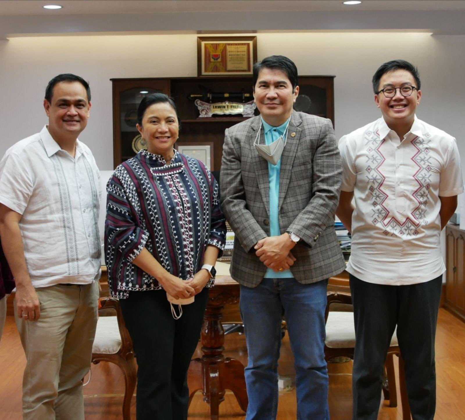 Tulfo meets ex-vp Robredo to discuss Angat buhay's offered help to DSWD