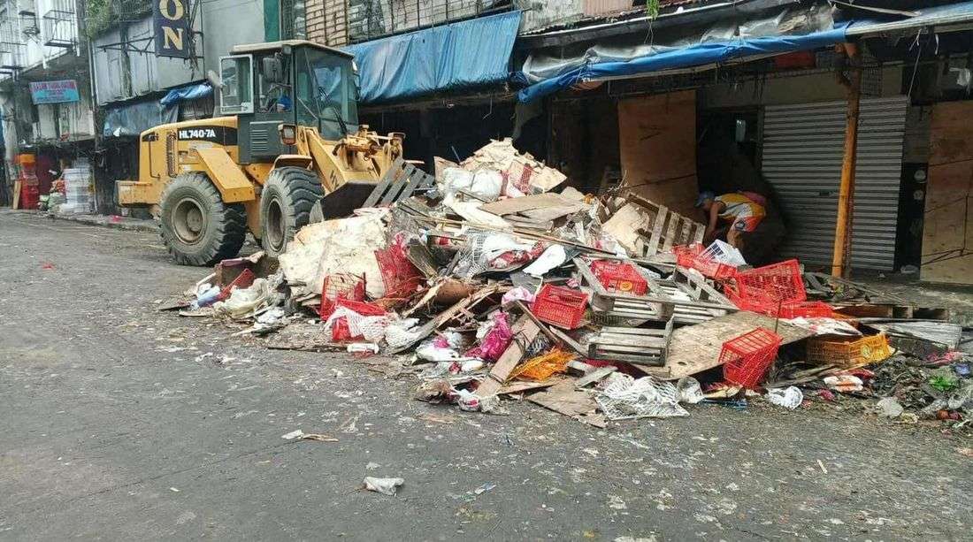 Manila collects 956 metric tons of trash during New Year