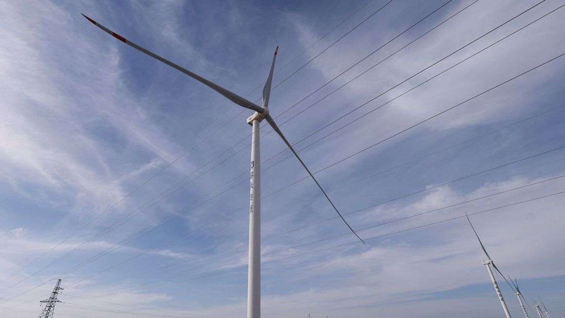 Davos: China defends wind power strategy after Trump's criticism