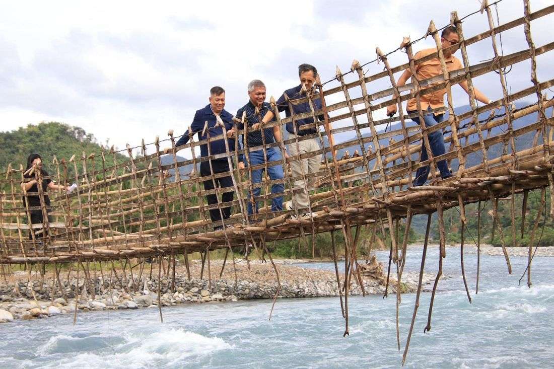 DPWH moves to replace fragile bamboo bridge in Oriental Mindoro town