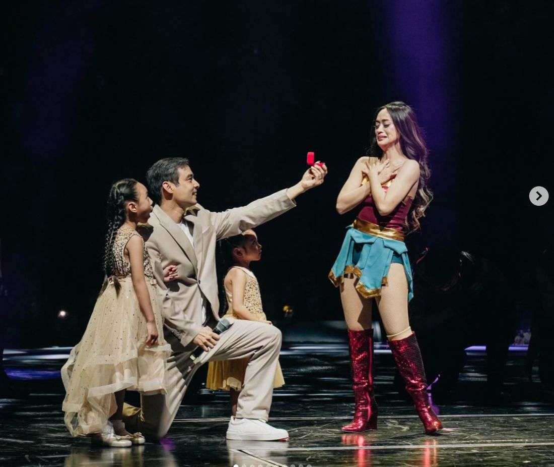 Jopay Paguia says ‘Yes’ again as husband Joshua Zamora re-proposes at SexBomb ‘rawnd 4‘ reunion concert