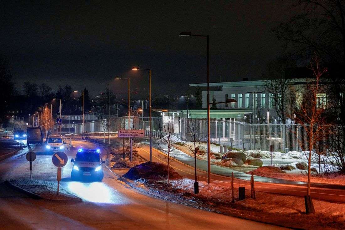 Explosion hits US embassy in Oslo, causing minor damage, thick smoke