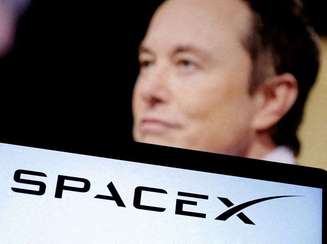Musk asks SpaceX IPO banks to buy Grok AI subscriptions, NYT reports