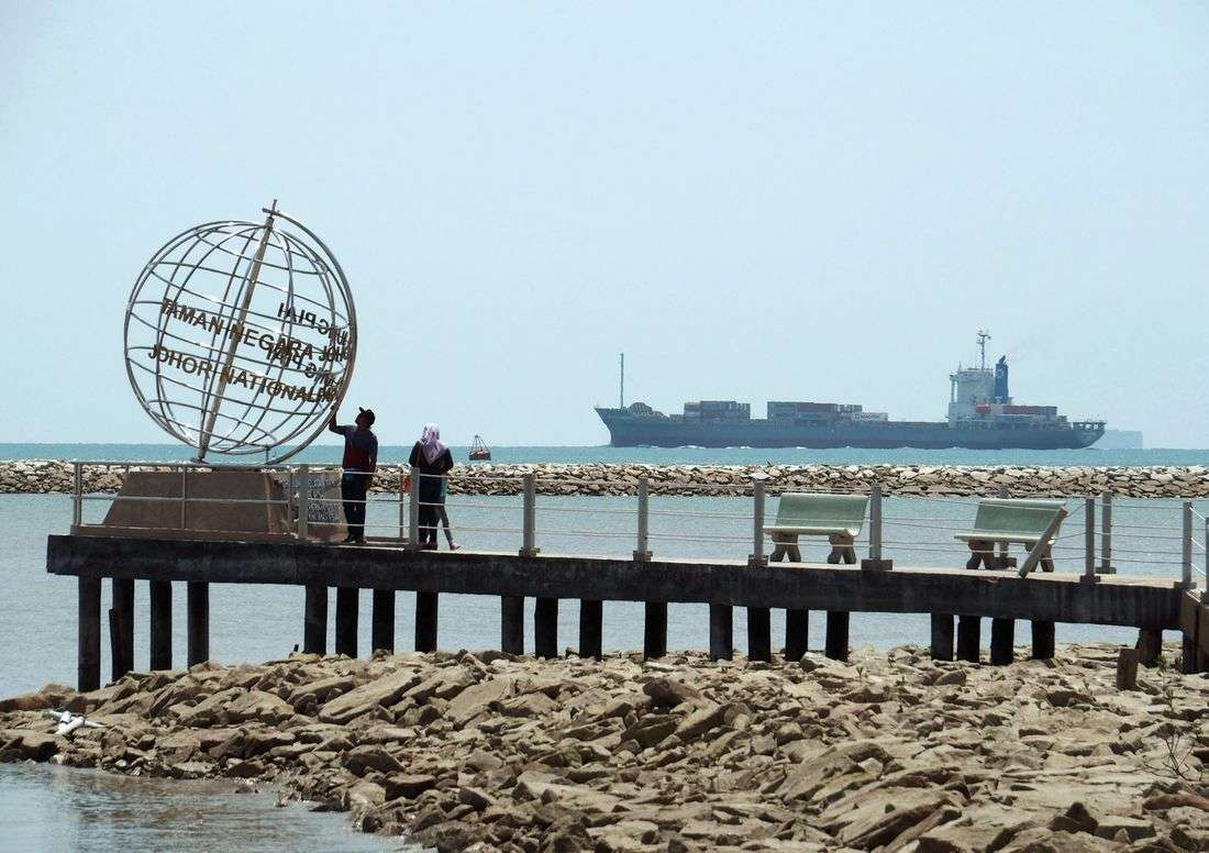 Explainer-Hormuz crisis throws spotlight on world's largest 'chokepoint' - the Malacca Strait