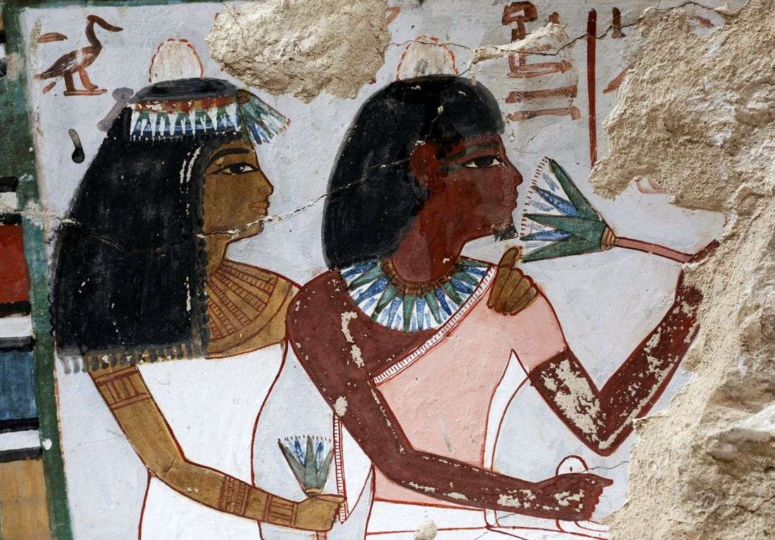 Egypt exhibits Tutankhamun tomb artifact and two restored New Kingdom tombs in Luxor
