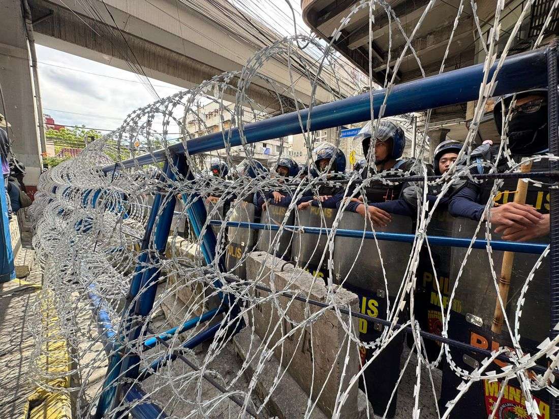 Over 1.6K cops deployed at Mendiola amid Labor Day protests; street barricaded