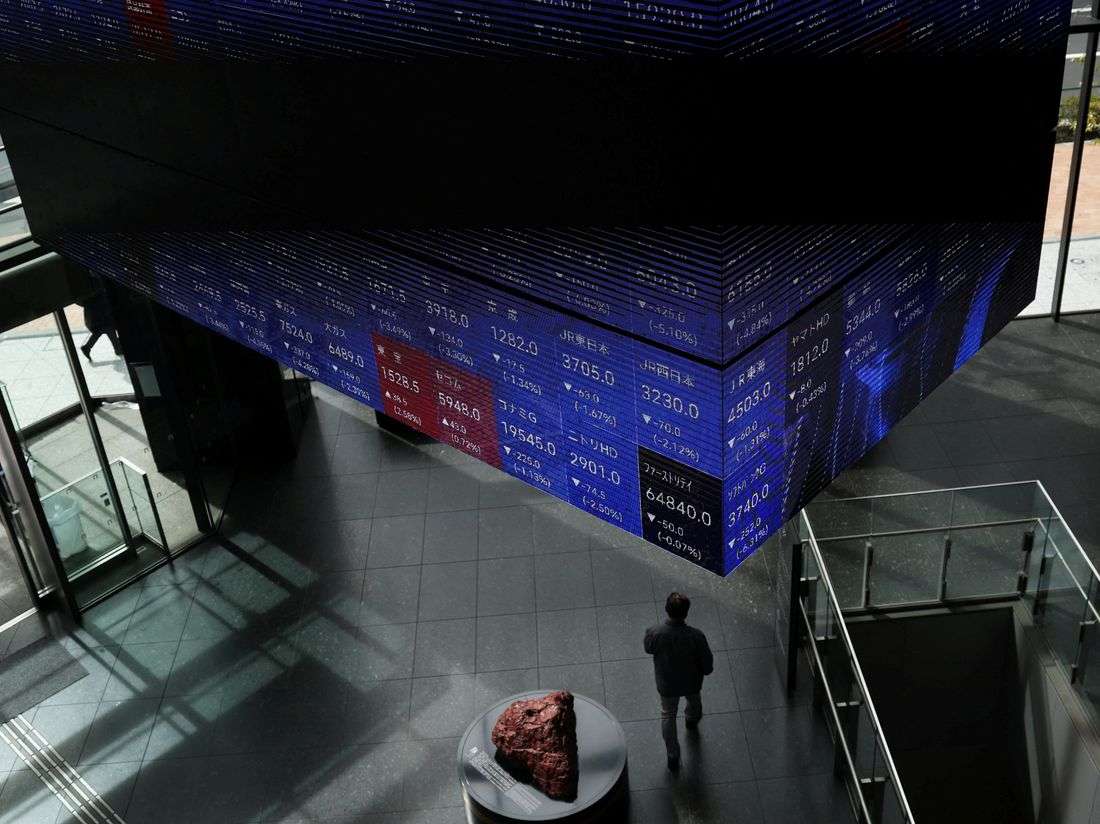 Stocks extend rally on Gulf breakthrough hopes, oil near two-month lows