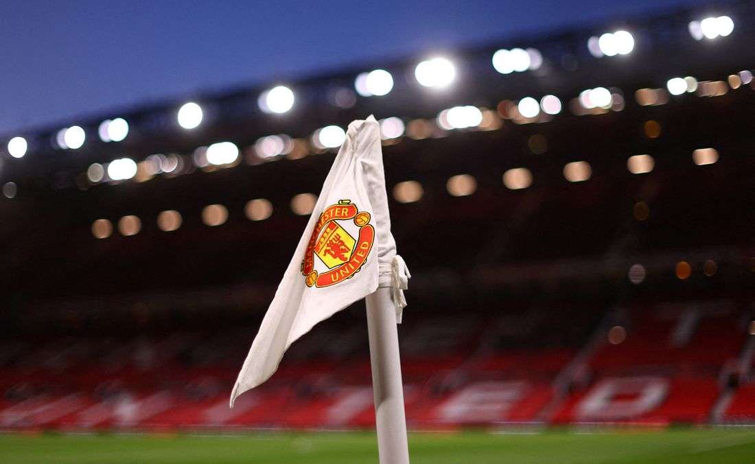 Soccer-Manchester United secure land for new 100,000-seater stadium
