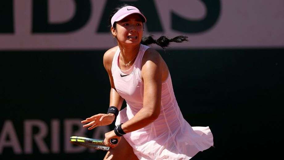Eala bows out of HSBC Championships after straight-sets loss to Jovic in R16