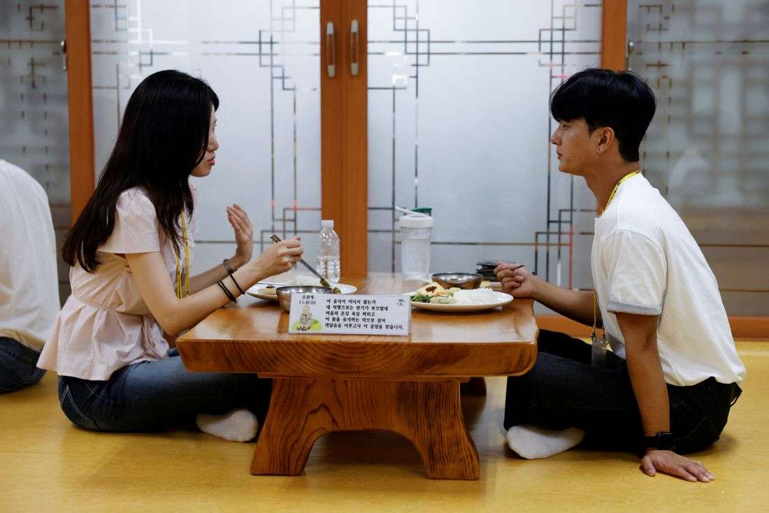 South Korean singles look for their dream match at Buddhist temple retreat