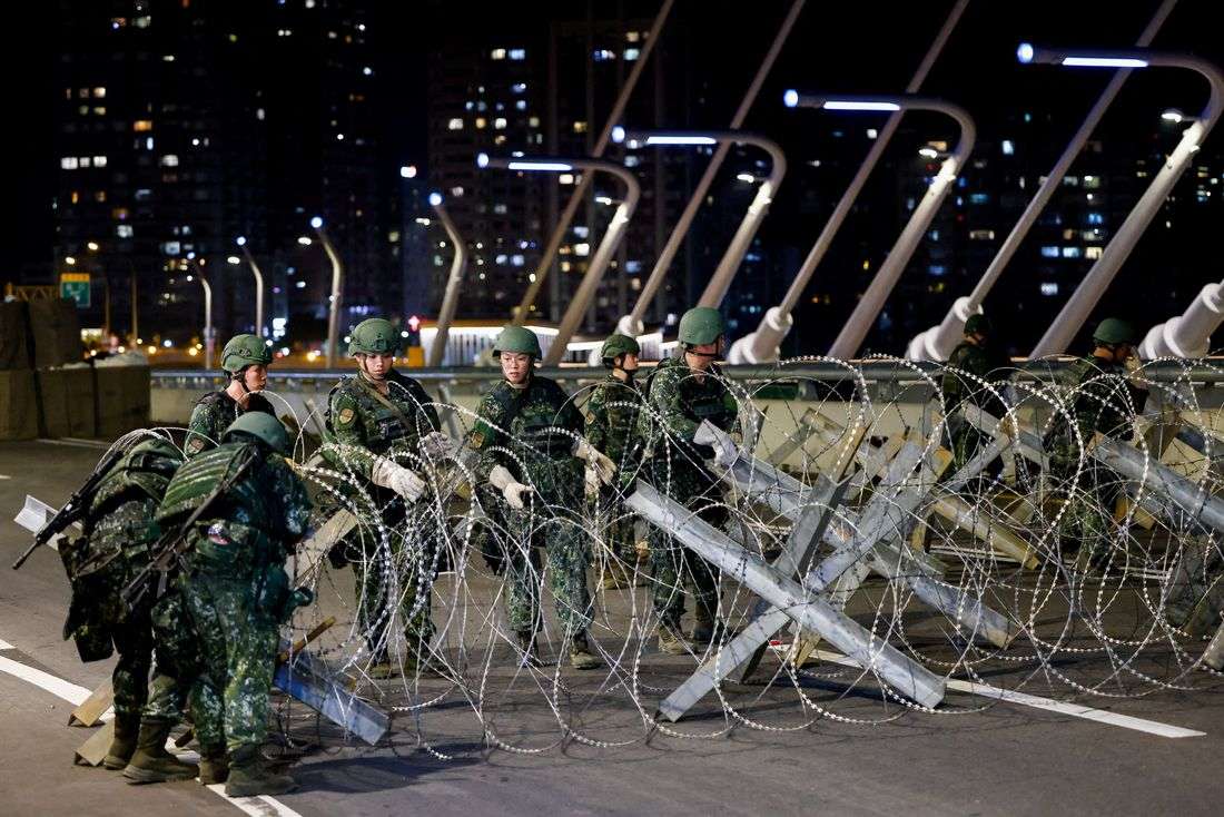 Taiwan troops rehearse sealing off key bridge at strategic chokepoint during war games