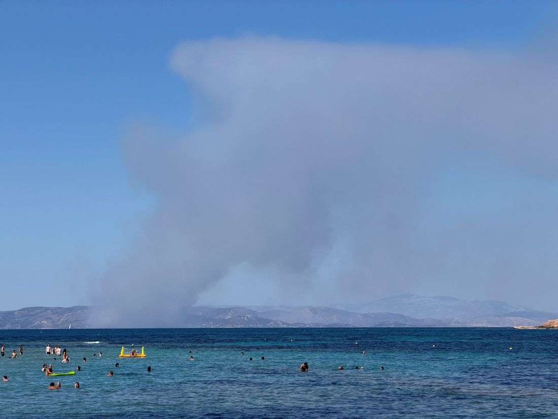 Elderly couple die as wildfires sweep Greek island of Salamina