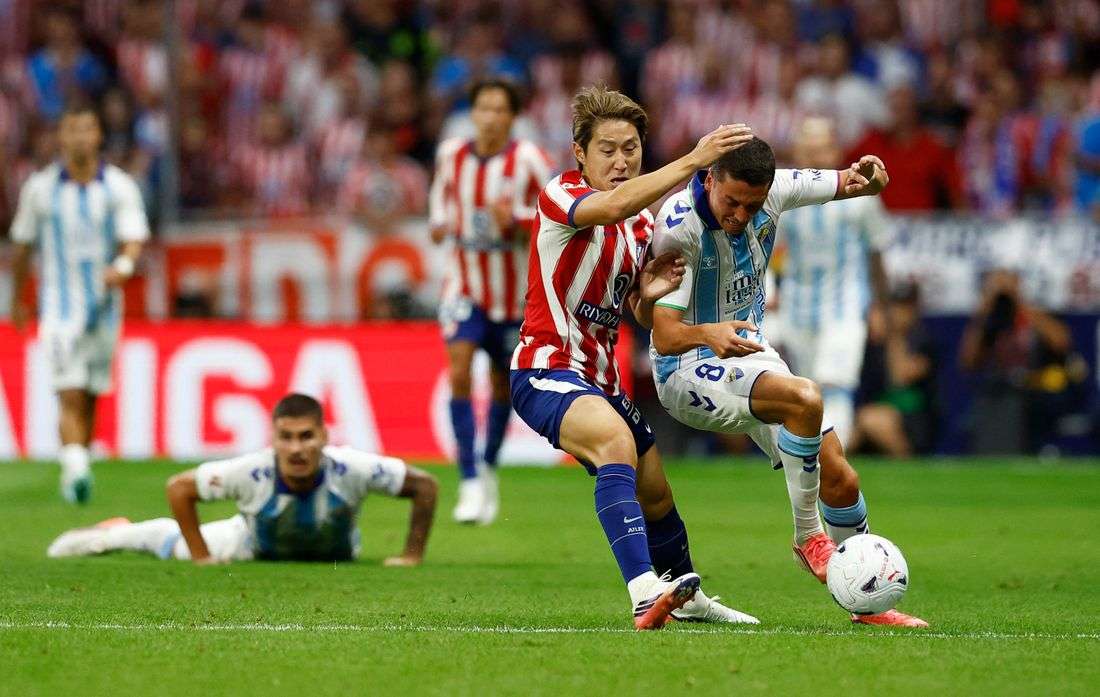 Soccer-Atletico Madrid beat Malaga but Alvarez absence is felt