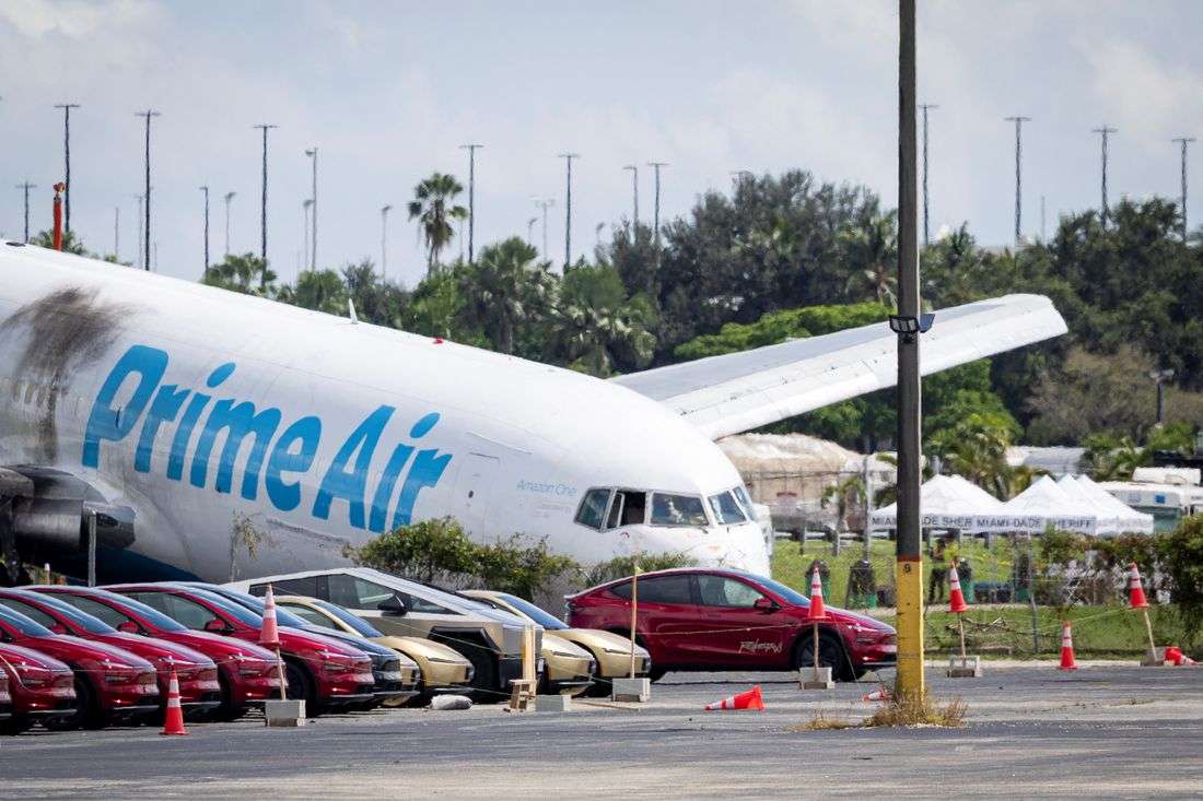 Pilots considered aborting landing after touchdown in Miami cargo crash, NTSB says