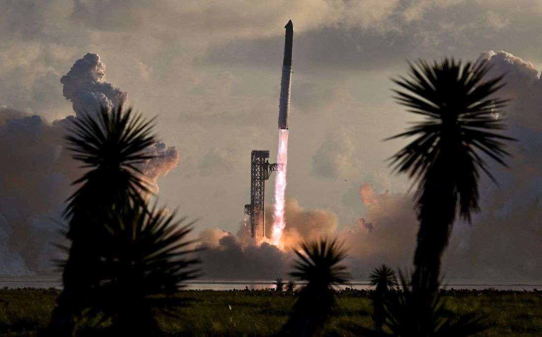 SpaceX's Starship makes orbital debut deploying Starlinks before early ending
